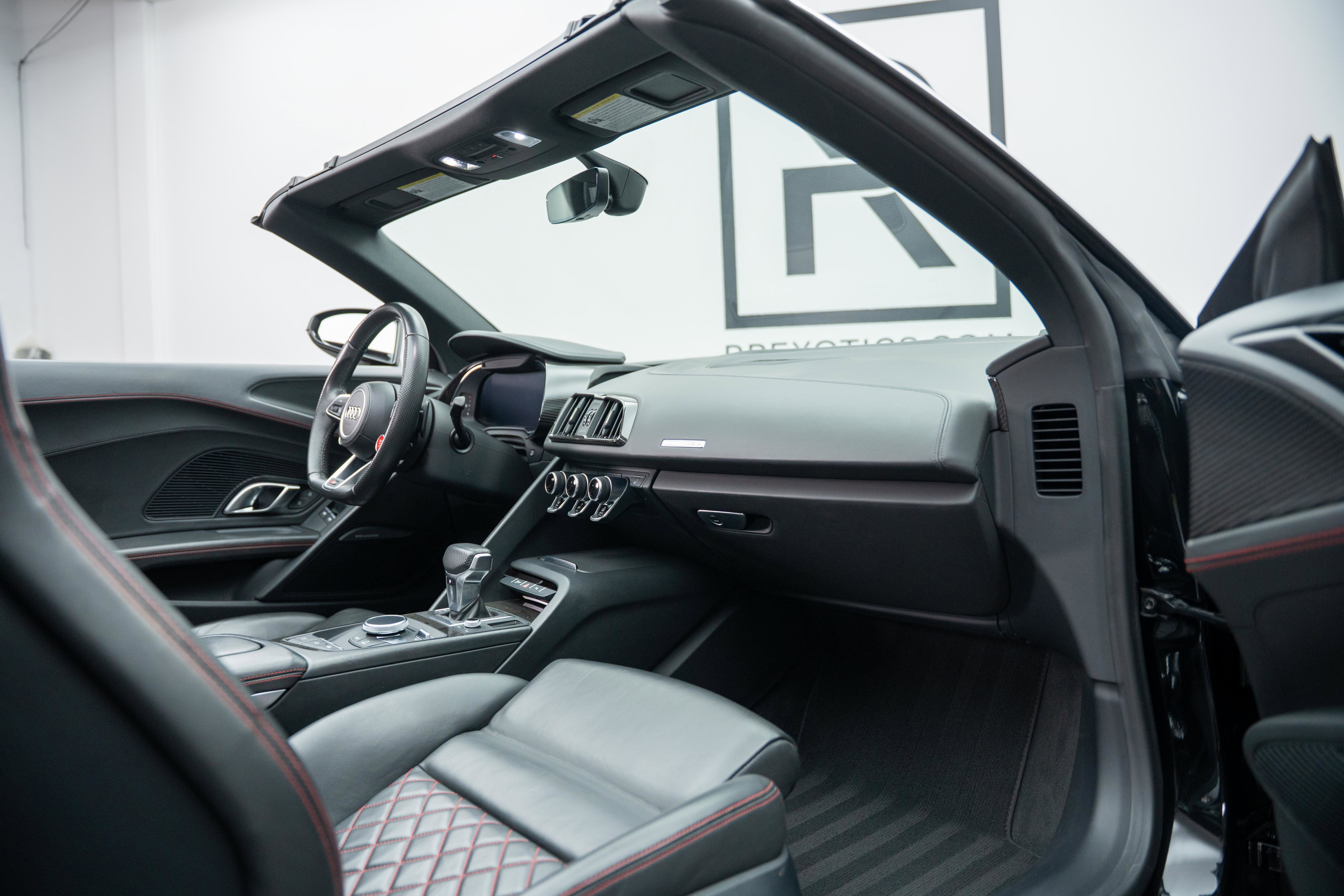 Used 2021 Audi R8 V10 w/ Premium Package RWD image 19