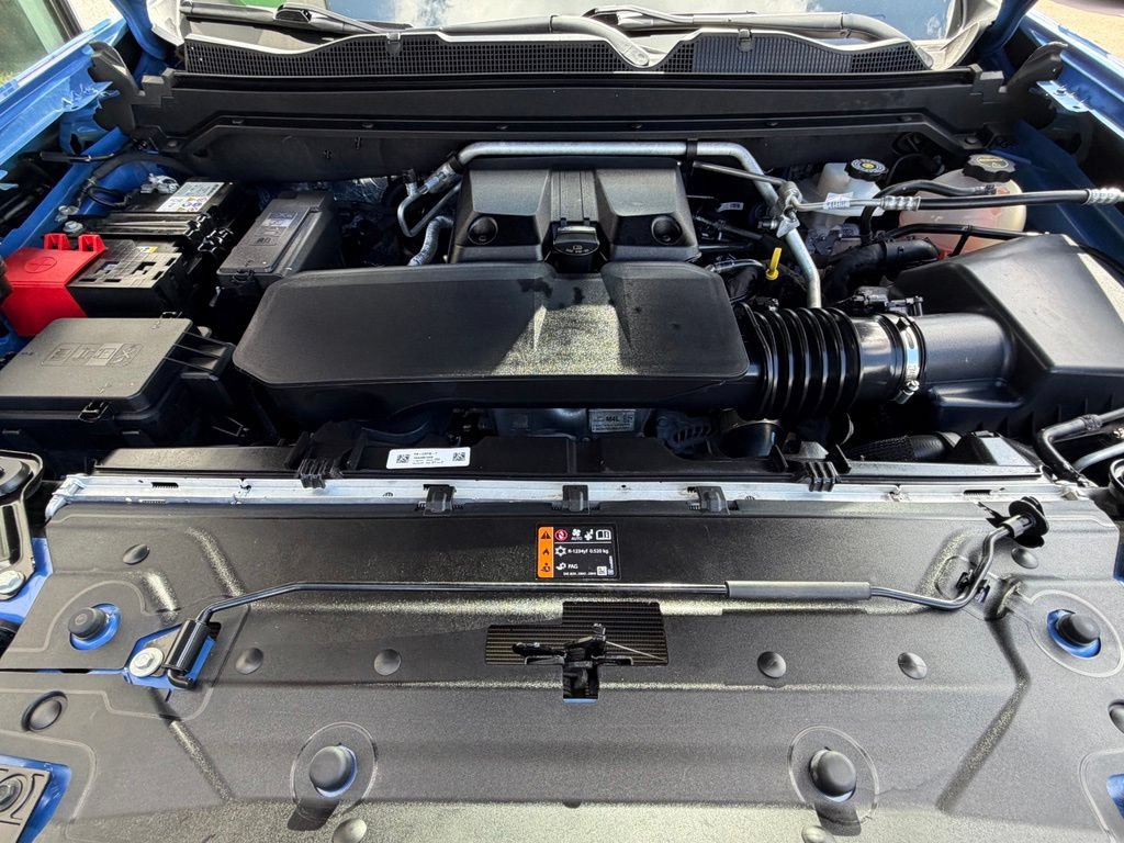 Used 2025 Chevrolet Colorado Trail Boss AWD/4WD image 7
