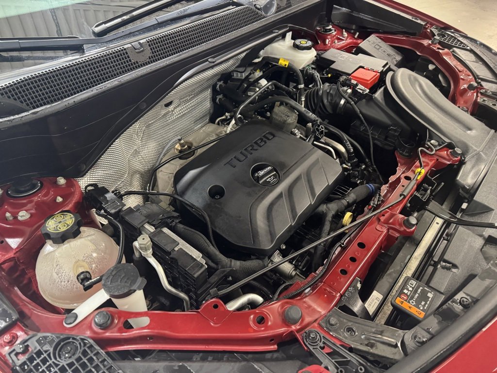 Used 2020 Buick Encore GX Essence image 12