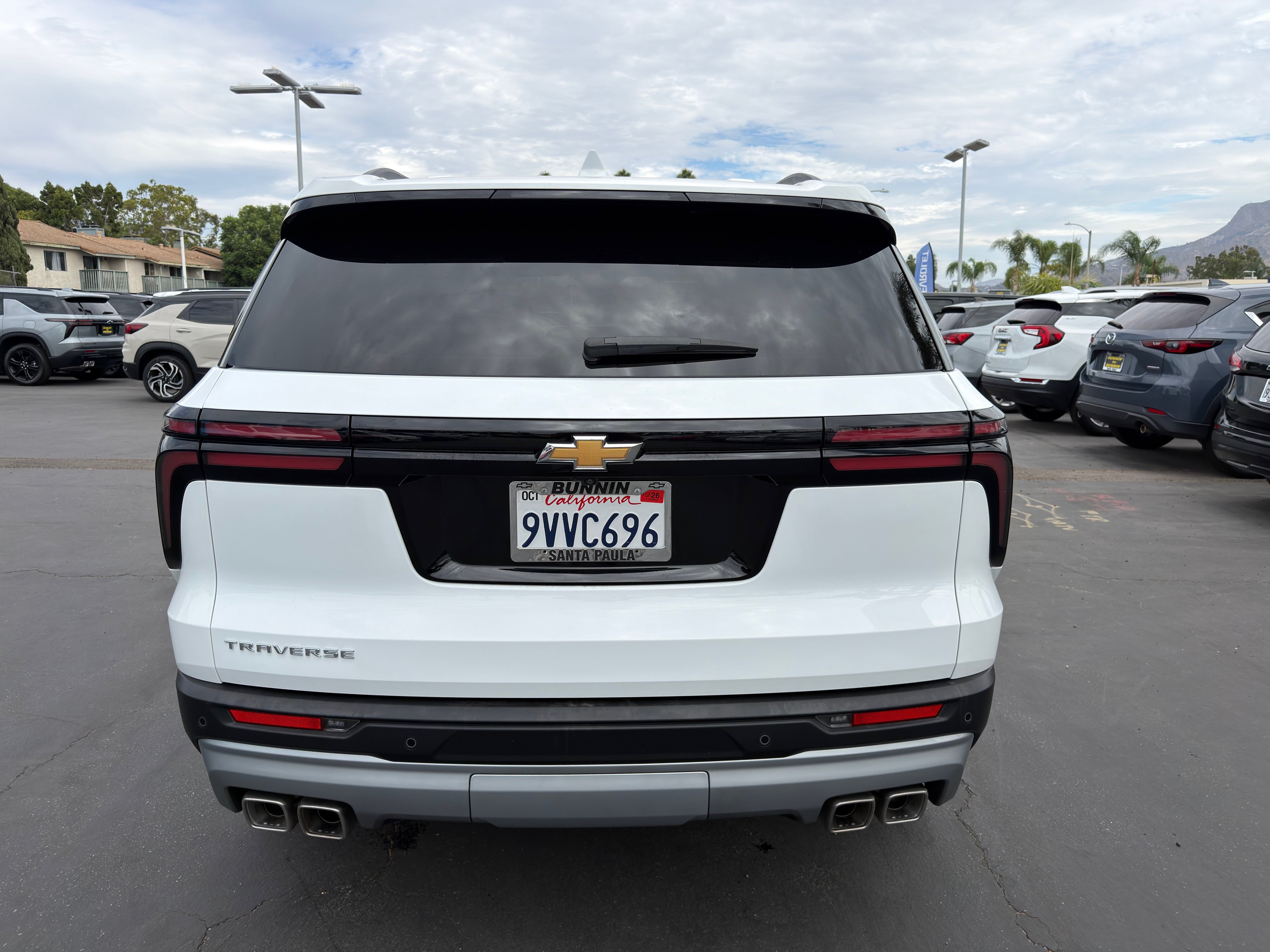 Used 2026 Chevrolet Traverse LT FWD image 7