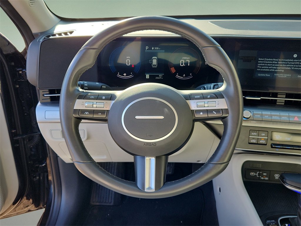 Used 2025 Hyundai Kona SEL image 14