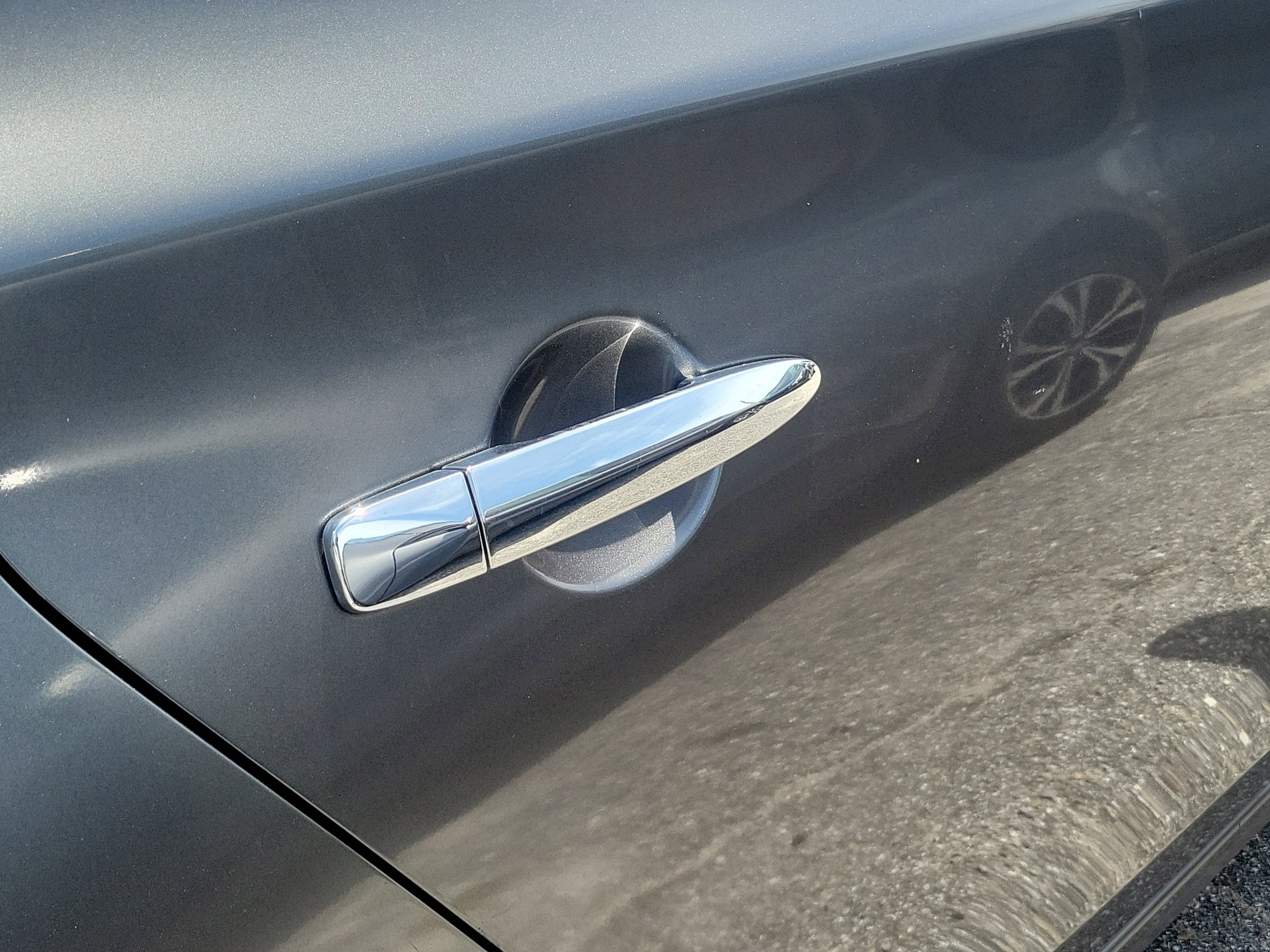 Used 2016 Nissan Sentra SL image 10