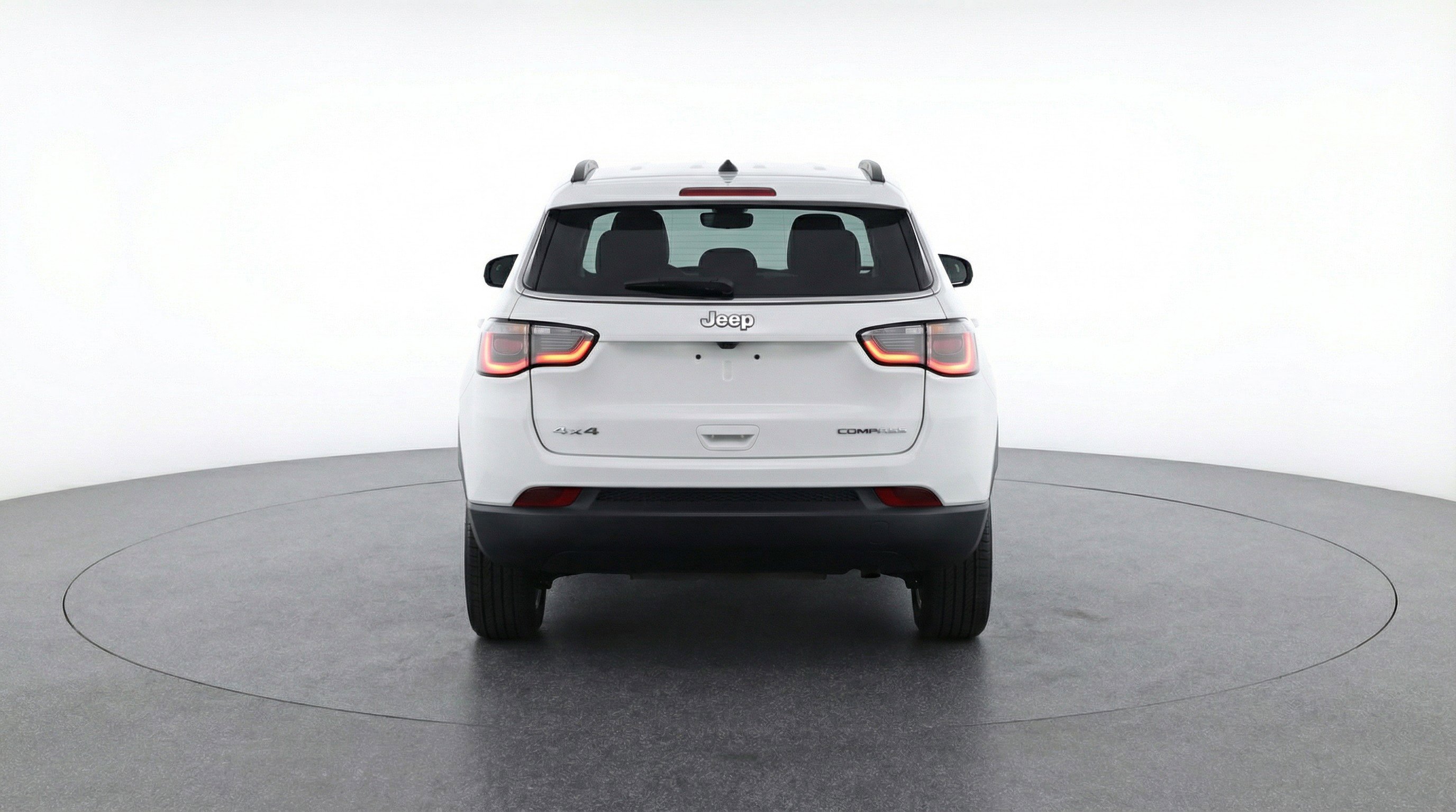 Used 2025 Jeep Compass Latitude image 7