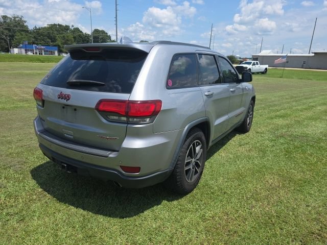 Used 2017 Jeep Grand Cherokee Trailhawk AWD/4WD image 8