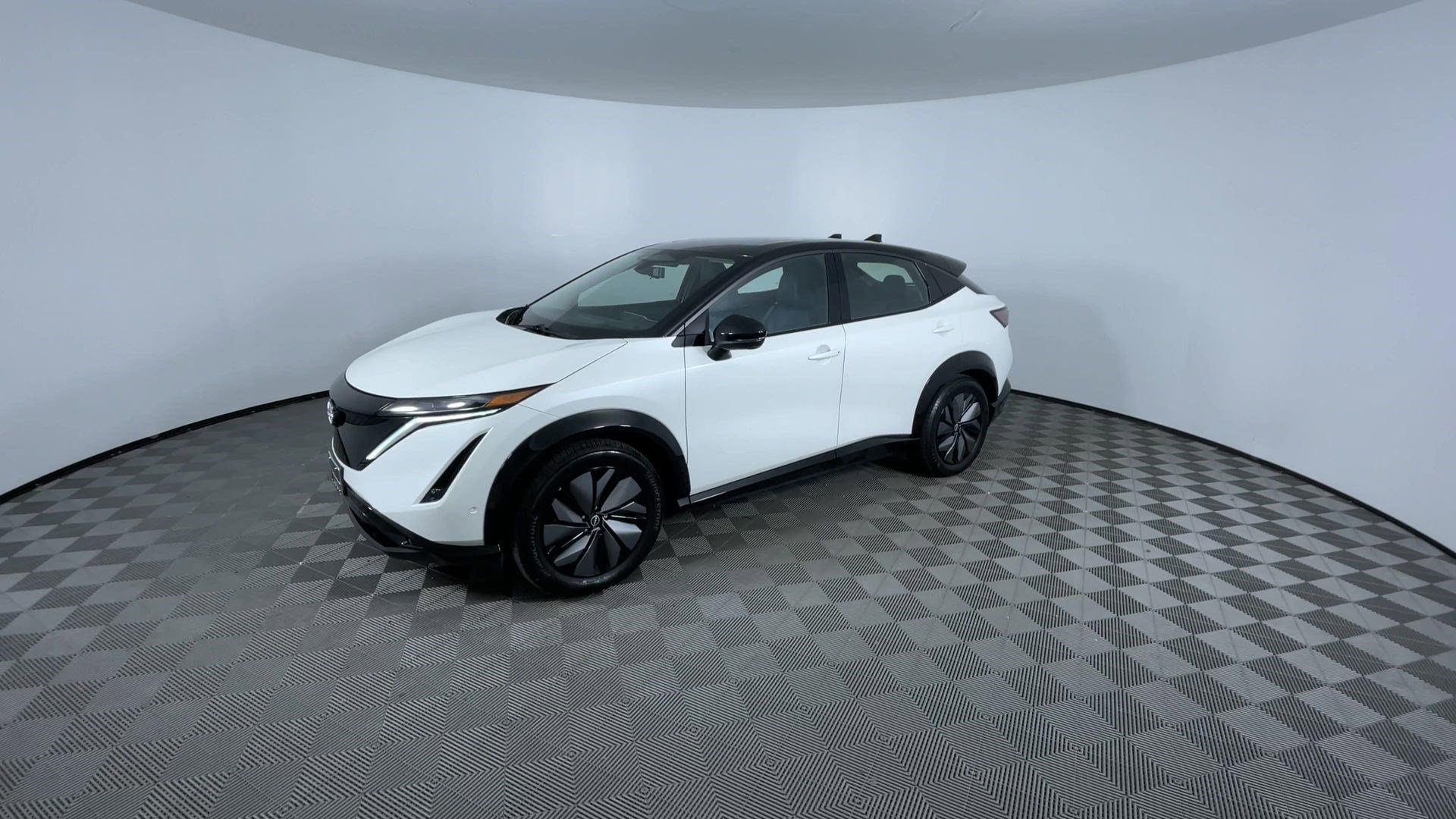 Certified 2024 Nissan Ariya AWD image 4
