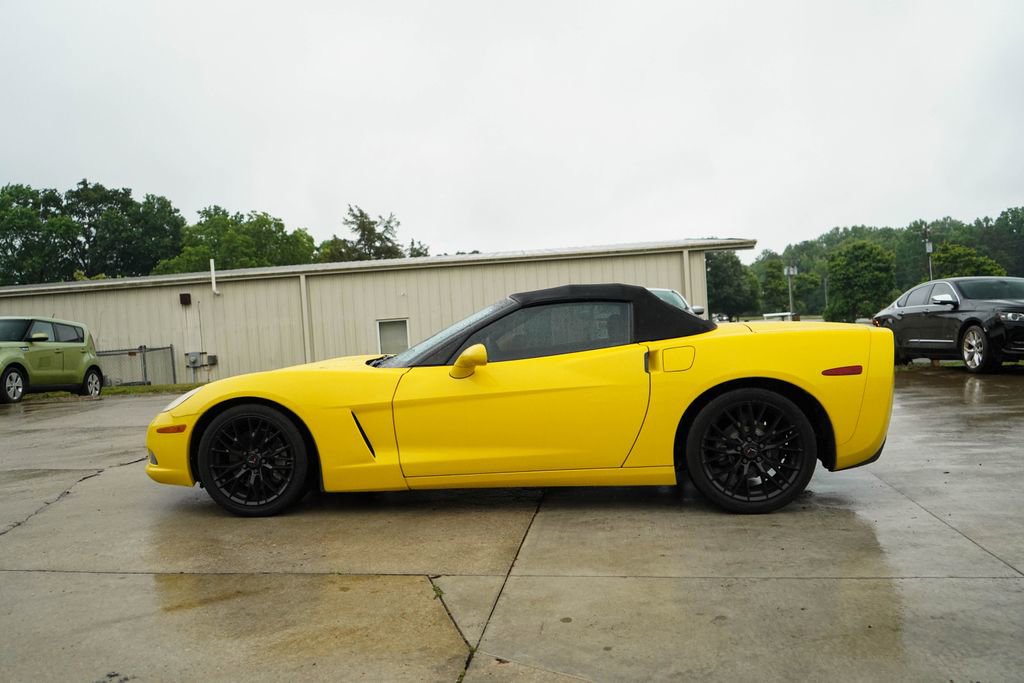 Used 2011 Chevrolet Corvette Convertible w/ Preferred Equipment Group RWD image 21