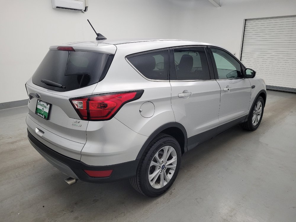 Used 2019 Ford Escape SE FWD image 10