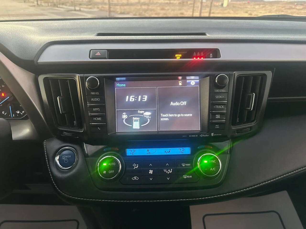 Used 2018 Toyota RAV4 LE image 16