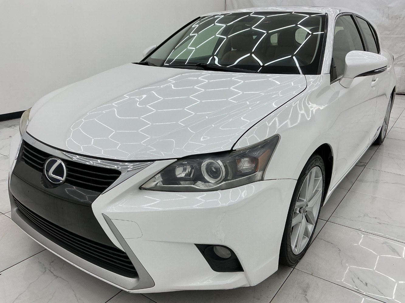 Used 2015 Lexus CT 200h FWD image 1