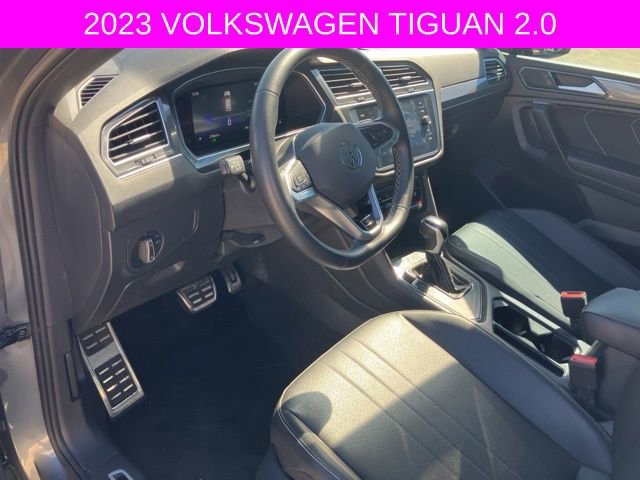 Used 2023 Volkswagen Tiguan SE R-Line image 21