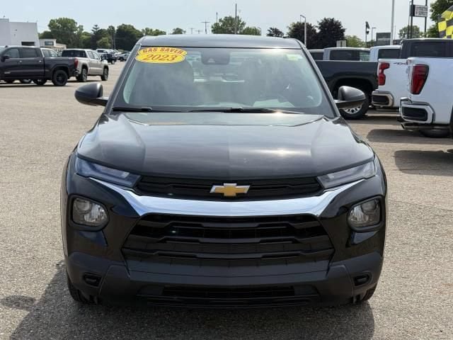 Used 2023 Chevrolet TrailBlazer LS FWD image 3
