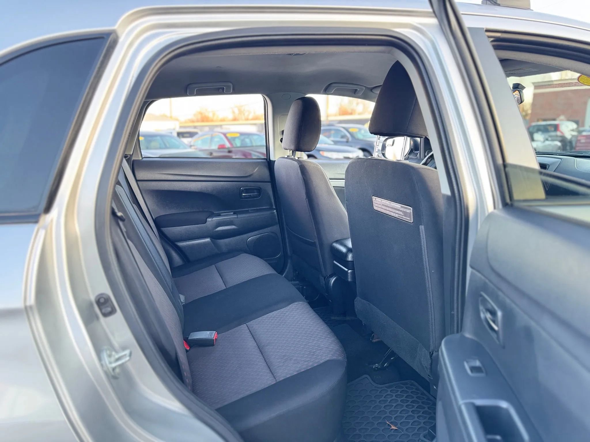 Used 2018 Mitsubishi Outlander Sport LE FWD image 31