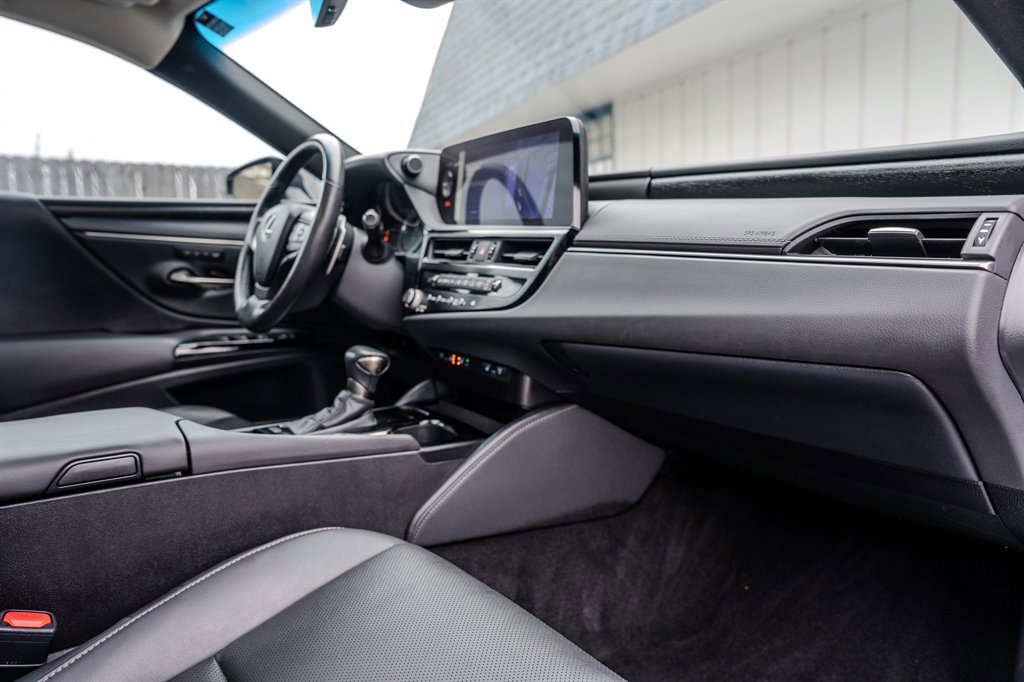 Used 2023 Lexus ES 350 Luxury w/ Premium Package image 32
