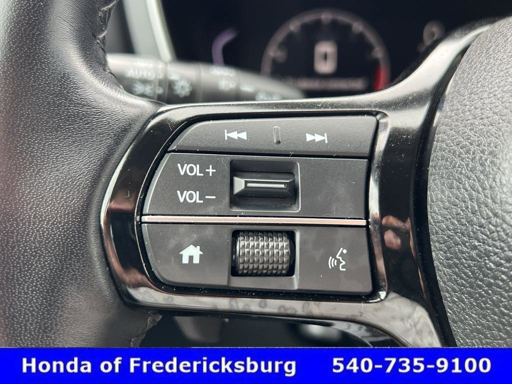 Used 2025 Honda Pilot EX-L image 16