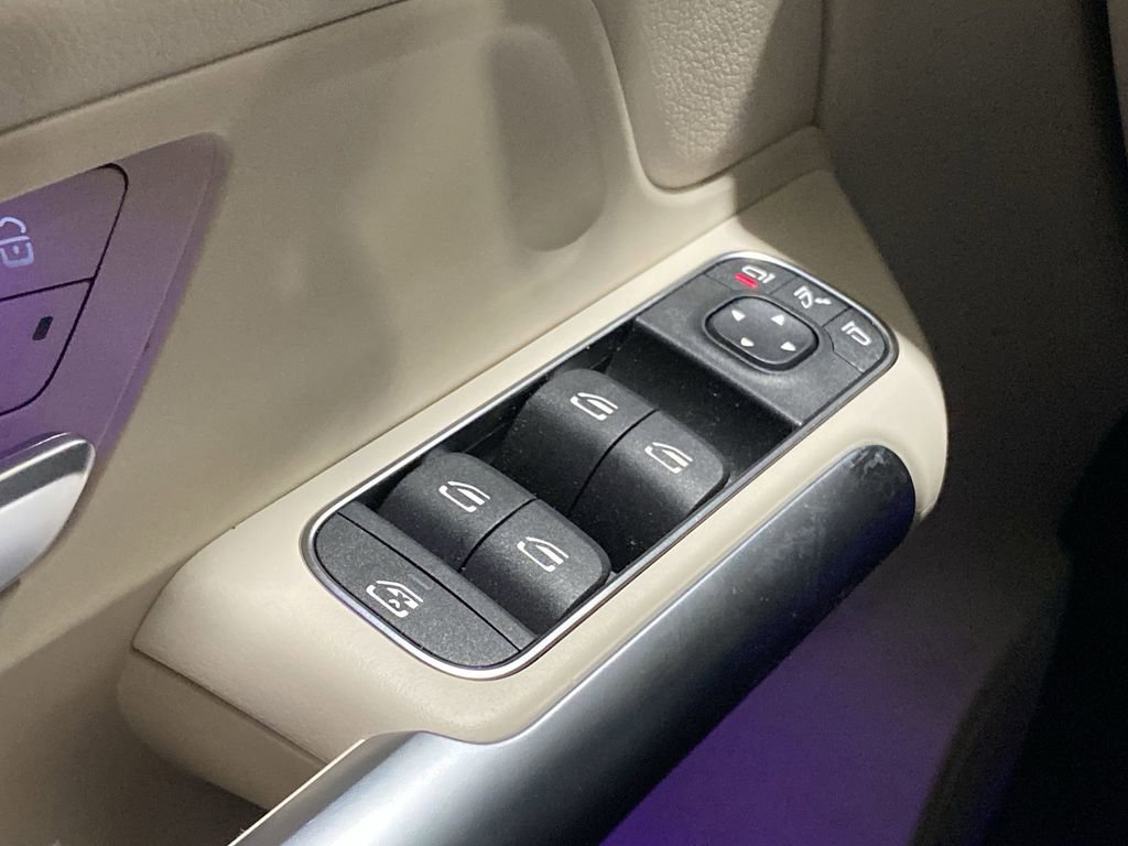 Certified 2025 Mercedes-Benz GLA 250 image 6