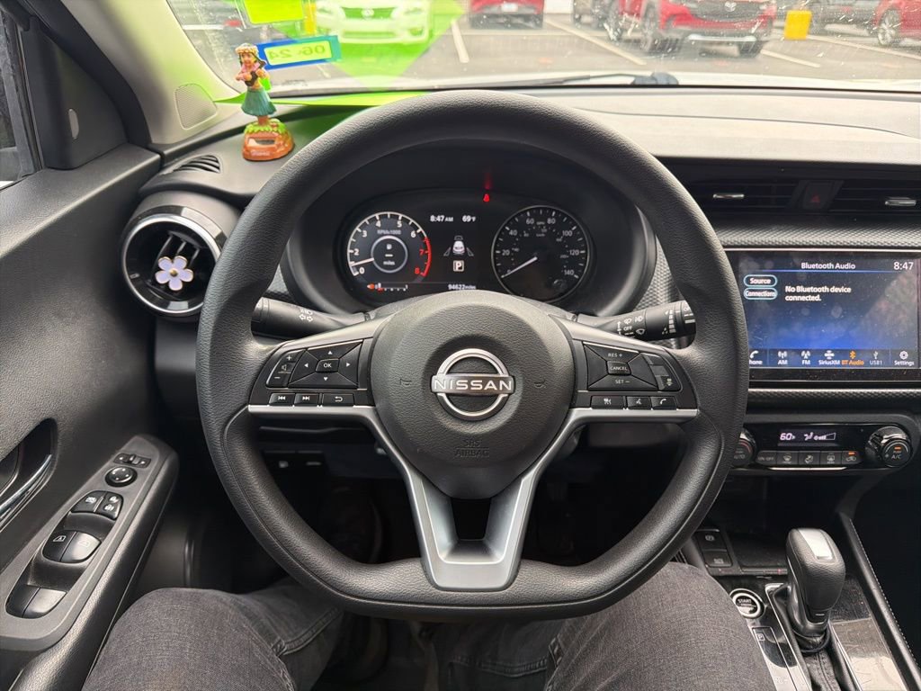 Used 2022 Nissan Kicks SV image 11