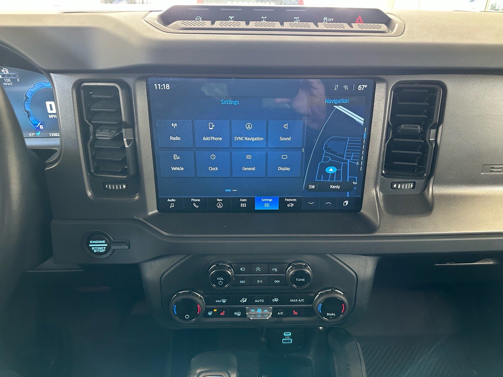 Certified 2025 Ford Bronco Badlands AWD/4WD image 32