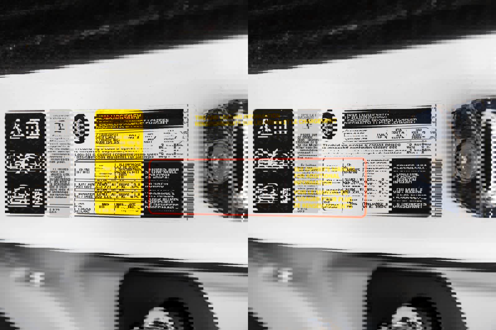 Used 2023 Rolls-Royce Cullinan w/ Cullinan Package image 35