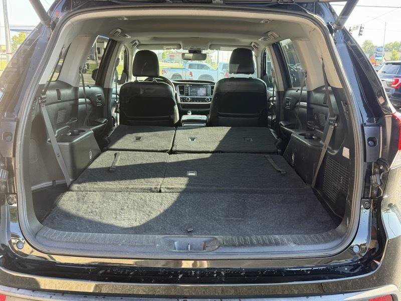 Used 2019 Toyota Highlander XLE FWD image 9