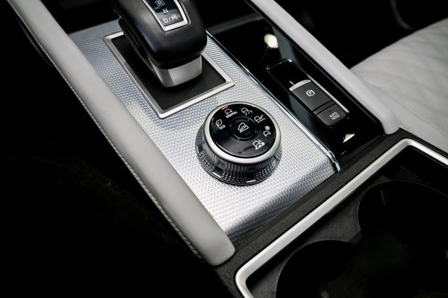 Used 2024 Mitsubishi Outlander SEL Black Edition image 38