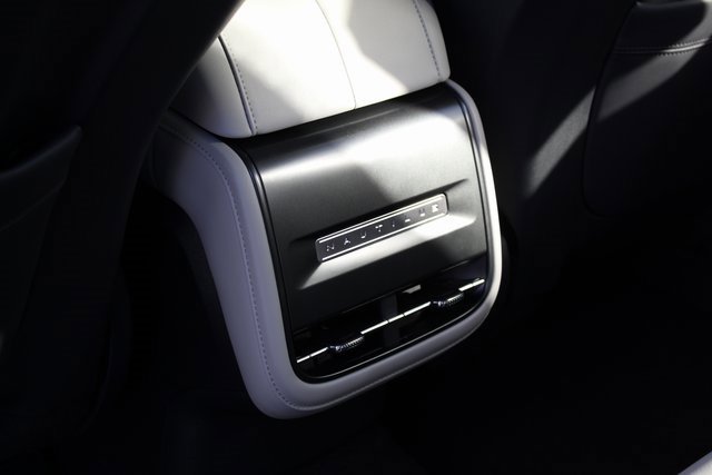 New 2026 Lincoln Nautilus Premier image 16