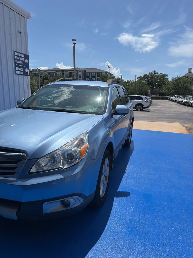 Used 2011 Subaru Outback 2.5i Limited w/ Popular Equipment Group 2A AWD/4WD video 1