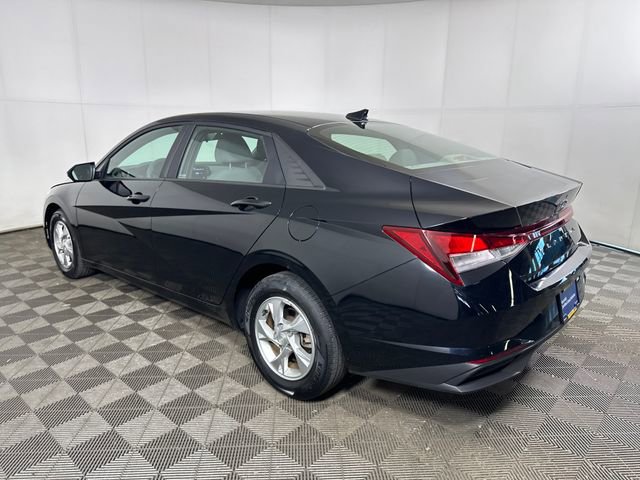 Certified 2023 Hyundai Elantra SE w/ Cargo Package FWD image 5