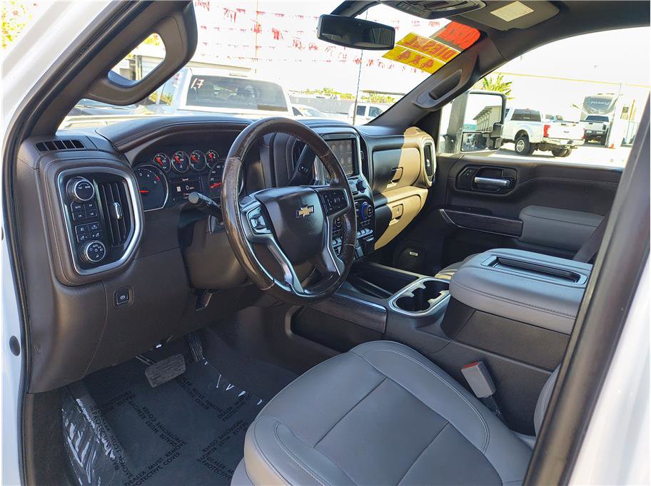 Used 2022 Chevrolet Silverado 2500 LTZ w/ LTZ Plus Package AWD/4WD image 4