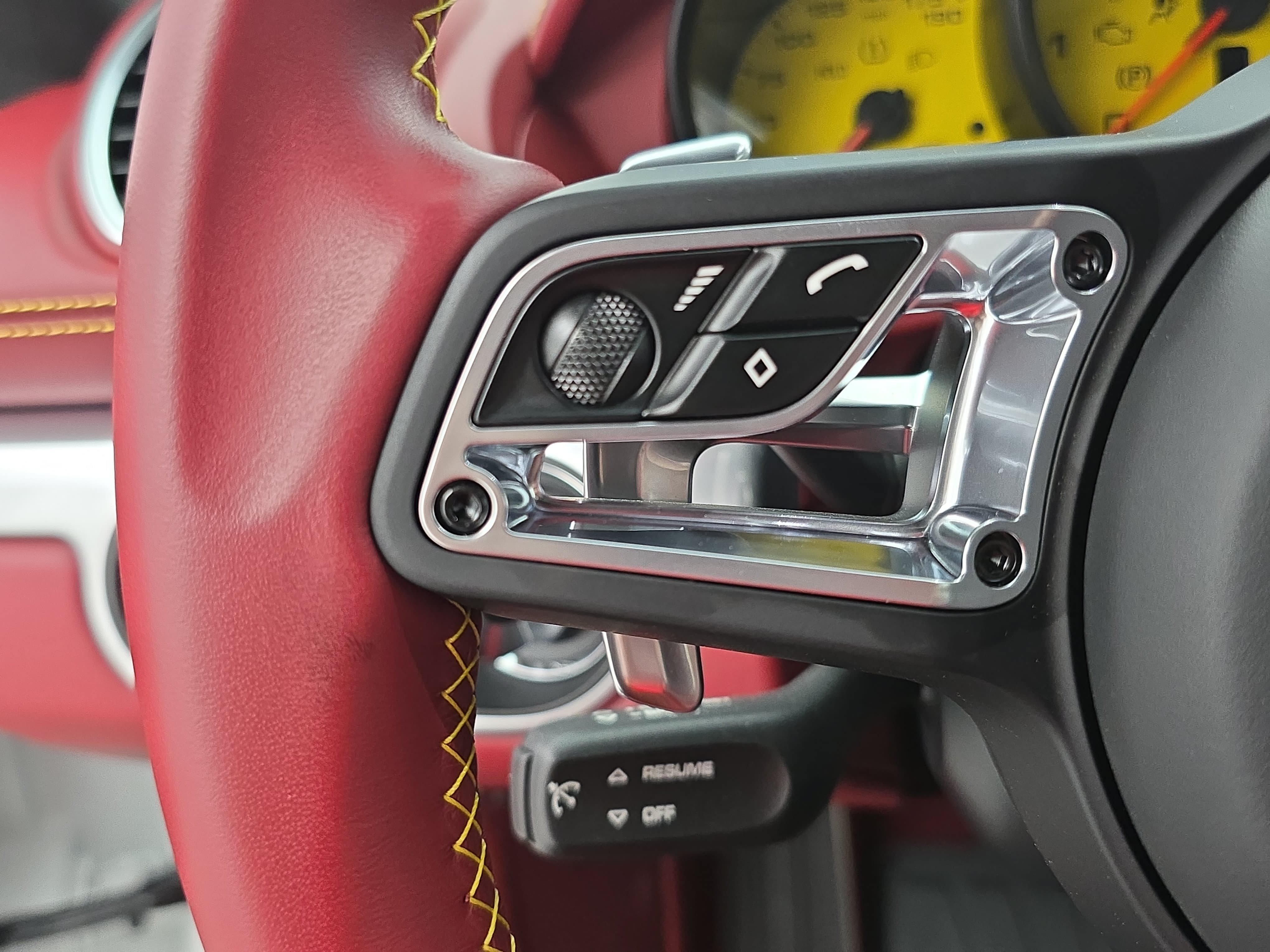 Certified 2025 Porsche 718 Cayman S RWD image 15
