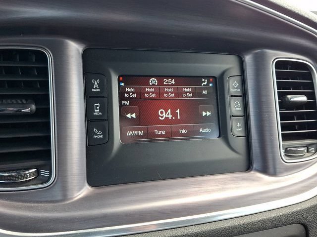 Used 2016 Dodge Charger SE RWD image 22