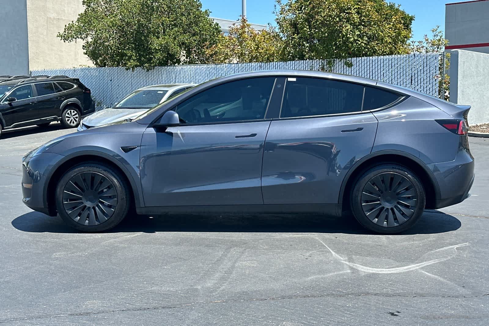 Used 2021 Tesla Model Y Long Range AWD/4WD image 9