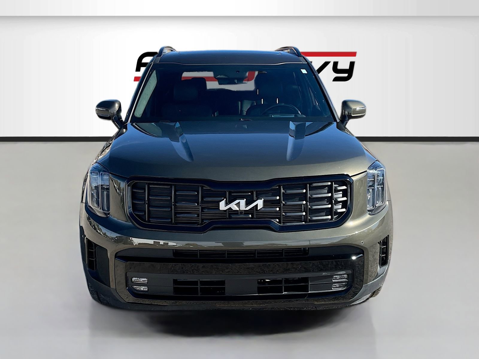 Used 2023 Kia Telluride SX Prestige X-Pro AWD/4WD image 2