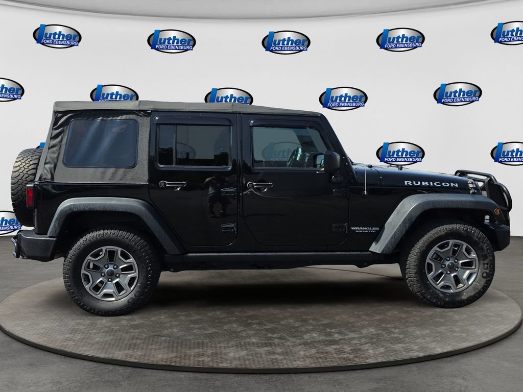 Used 2016 Jeep Wrangler Unlimited Rubicon w/ Connectivity Group AWD/4WD image 6