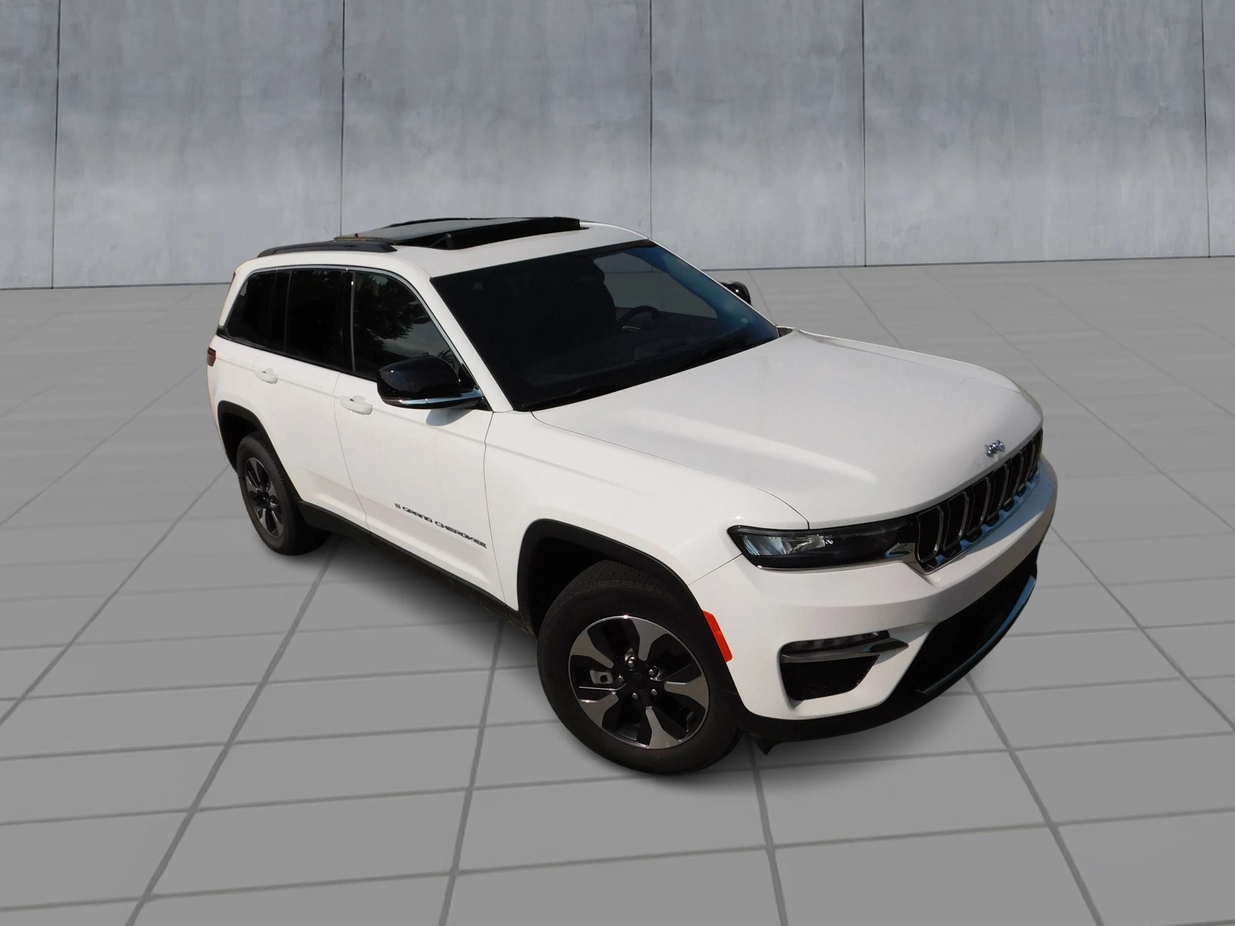 Used 2024 Jeep Grand Cherokee Limited 4xe AWD/4WD image 2