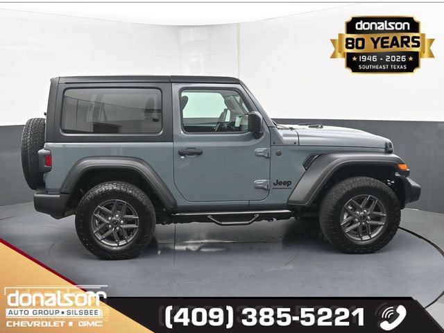 Used 2025 Jeep Wrangler Sport AWD/4WD image 2