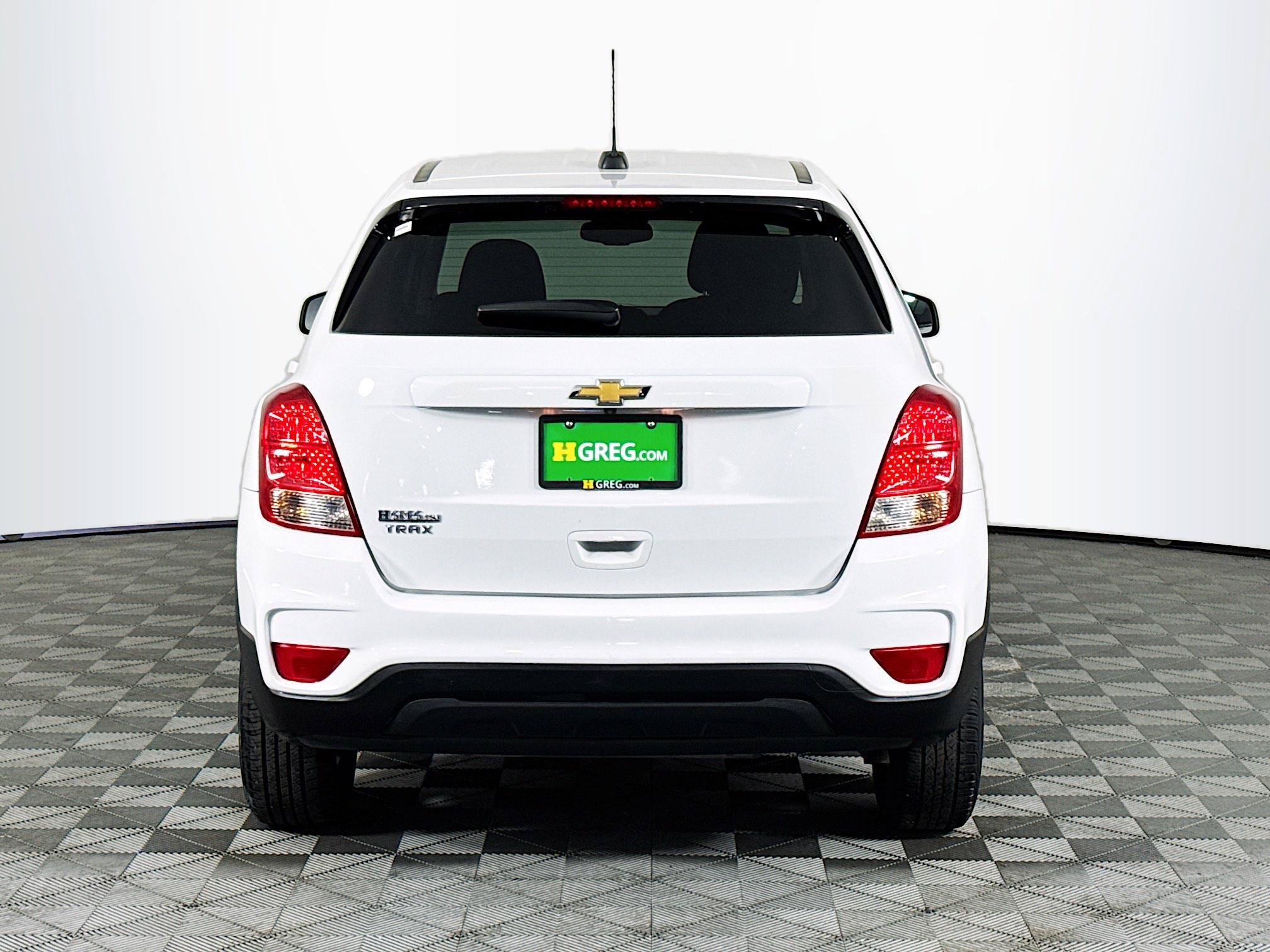 Used 2022 Chevrolet Trax LS w/ Tint and Cruise Package FWD image 7