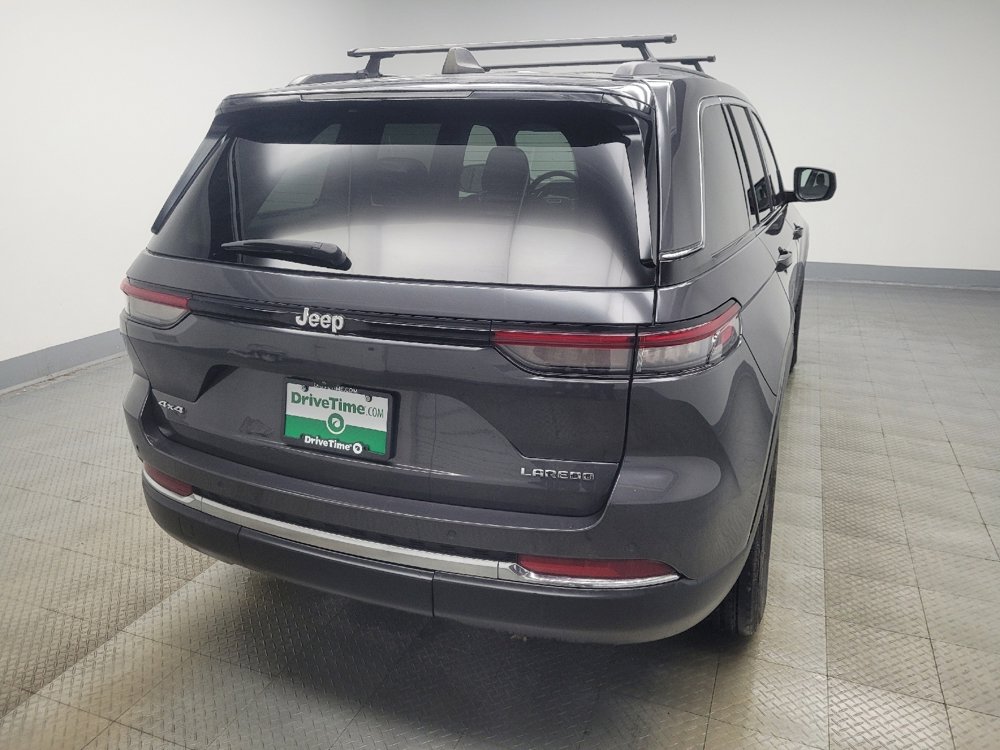 Used 2023 Jeep Grand Cherokee Laredo image 7