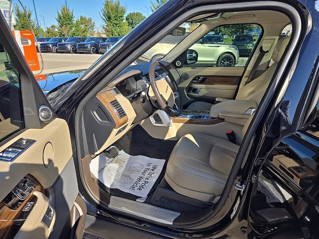 Used 2019 Land Rover Range Rover Supercharged AWD/4WD image 16