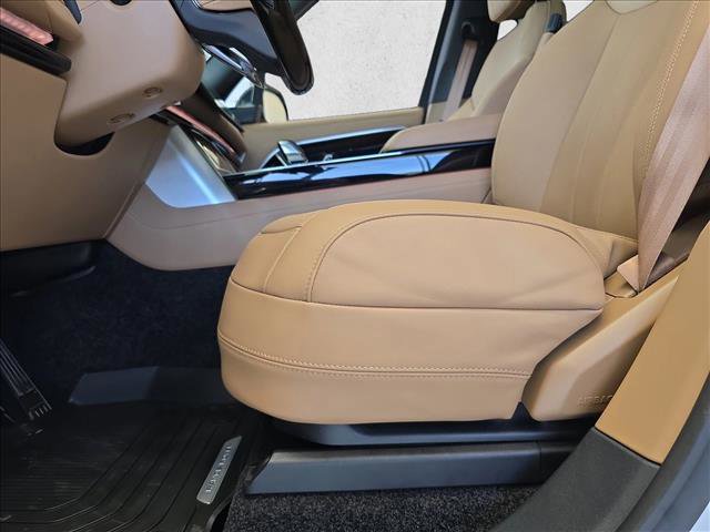 New 2025 Land Rover Range Rover SE image 26