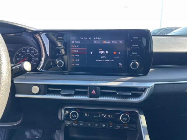 Used 2023 Kia K5 LXS image 17