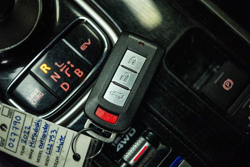 Used 2022 Mitsubishi Outlander GT AWD/4WD image 23