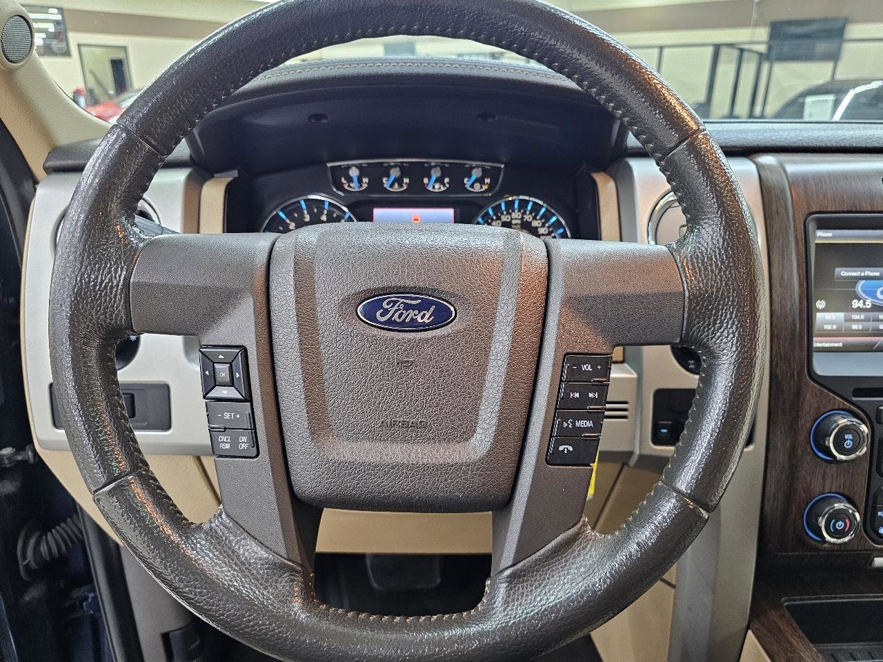Used 2014 Ford F150 Lariat w/ Equipment Group 502A Luxury RWD image 28