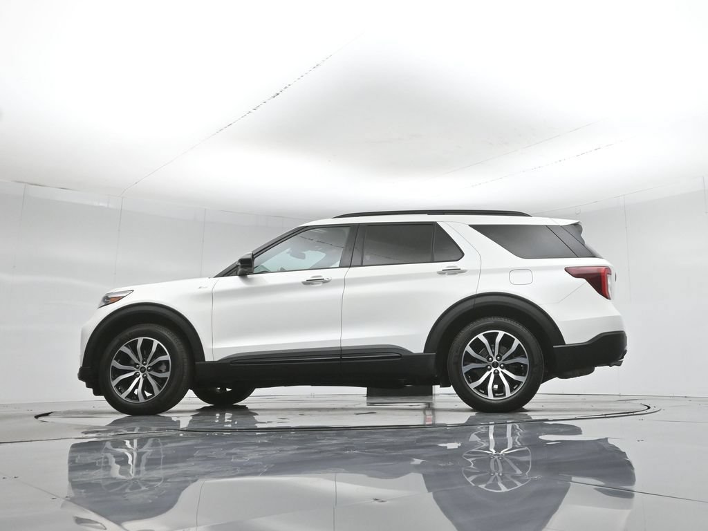 Used 2022 Ford Explorer ST-Line RWD image 59