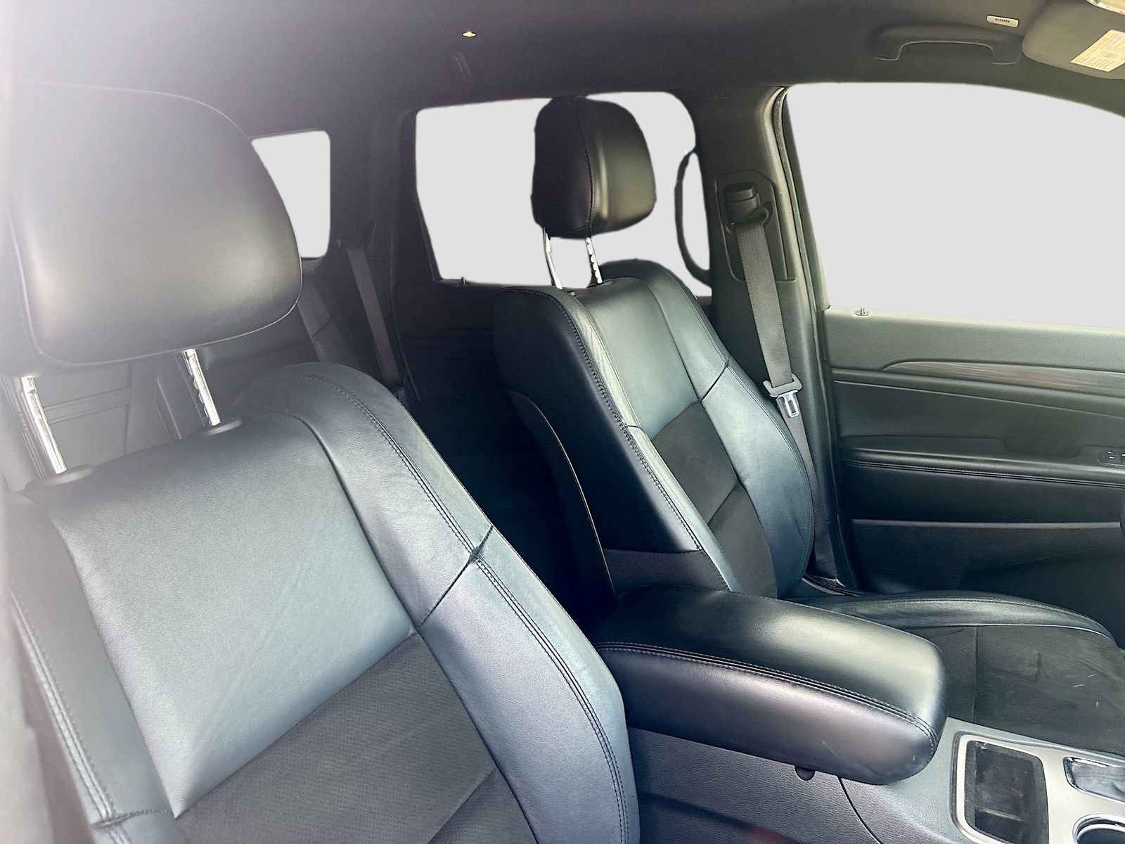 Used 2020 Jeep Grand Cherokee Altitude RWD image 29