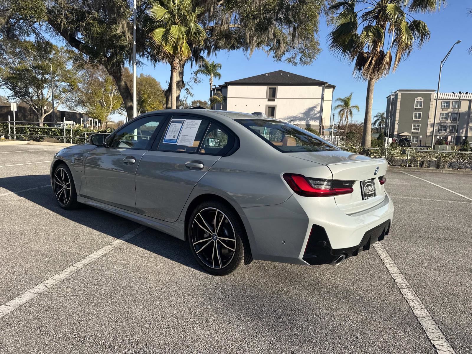 Used 2024 BMW 330e image 6