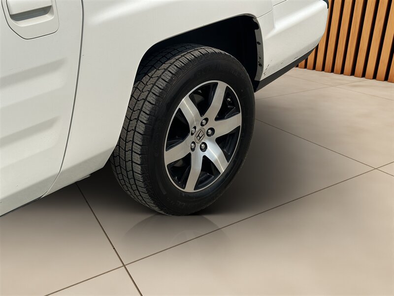 Used 2014 Honda Ridgeline SE image 50