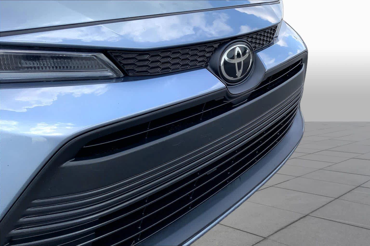 Used 2024 Toyota Corolla LE FWD image 29