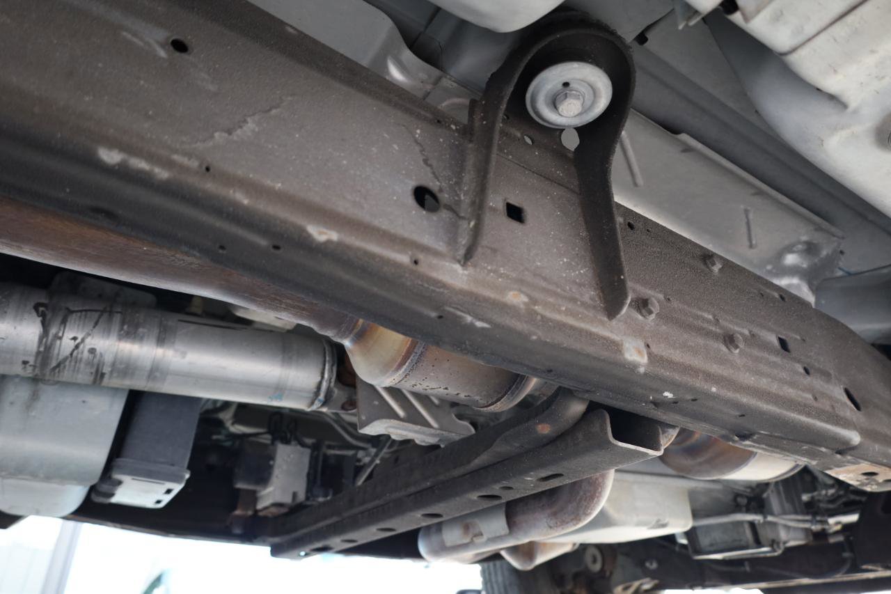 Used 2016 Chevrolet Express 2500 image 16