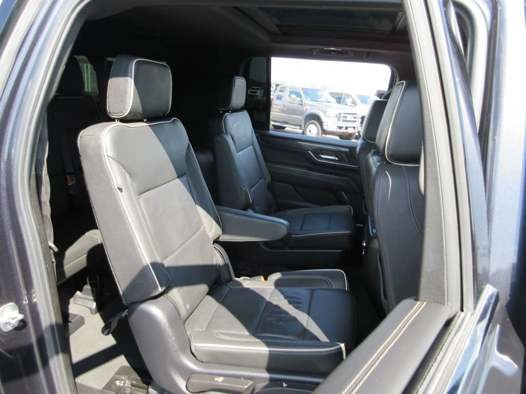 Used 2025 GMC Yukon XL Elevation w/ Technology Package AWD/4WD image 26