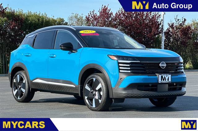 New 2025 Nissan Kicks SR w/ SR Premium Package